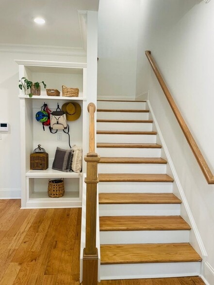 Building Photo - 2028 Cortland Rd