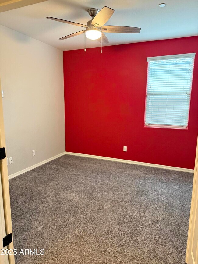 Building Photo - 21217 W Granada Rd