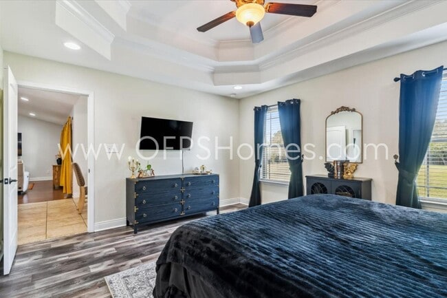 Building Photo - 8170 Tavira St
