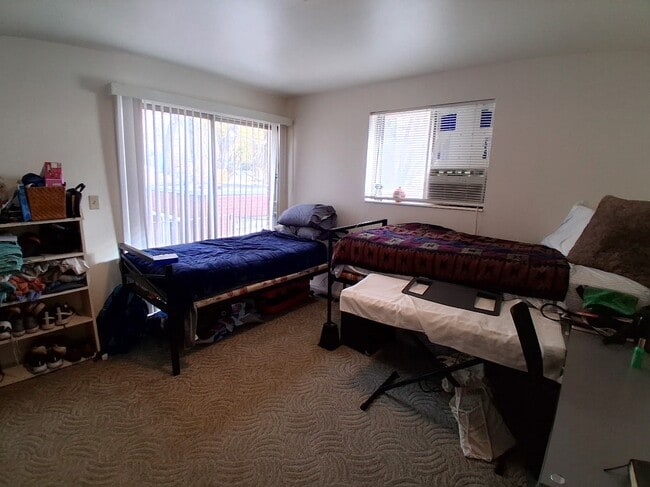 Building Photo - 776 N 600 E