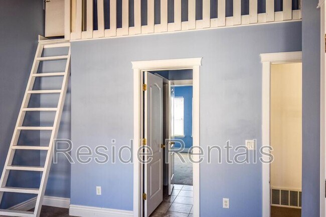 Building Photo - 1020 N 130 W