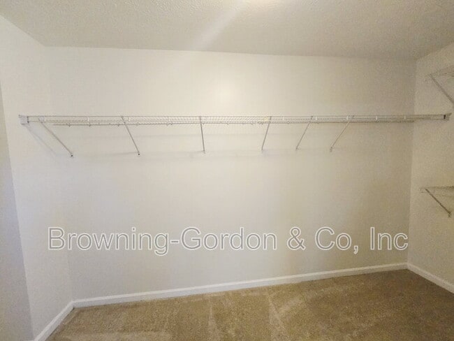 Building Photo - 1657 Comanche Run