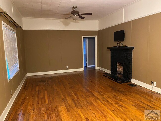 Building Photo - 5500 Price Mill Rd