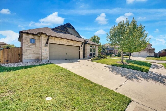Building Photo - 2701 Madelena Ct
