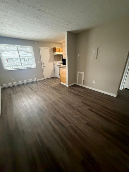 Building Photo - 520 Massillon Rd