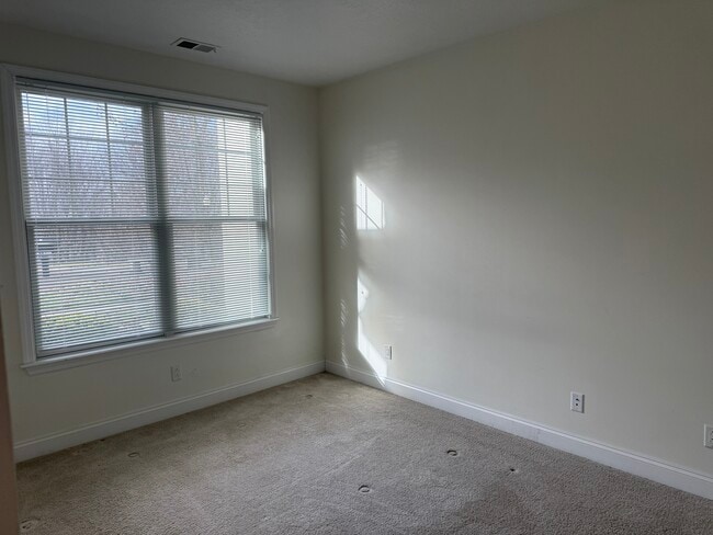 Building Photo - 208 Adams Pointe Blvd