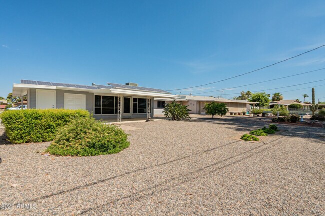 Building Photo - 12019 N Hacienda Dr
