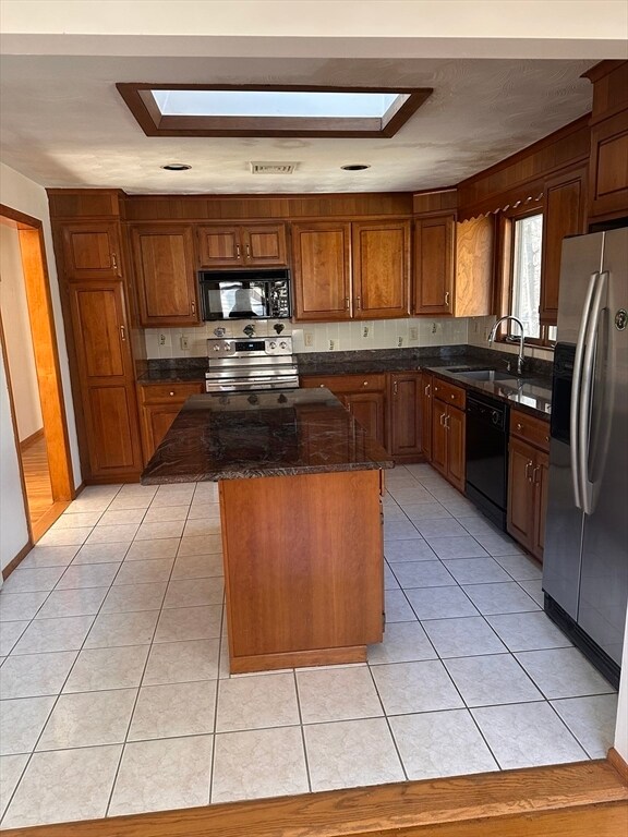 Building Photo - 13 Phillip Ave