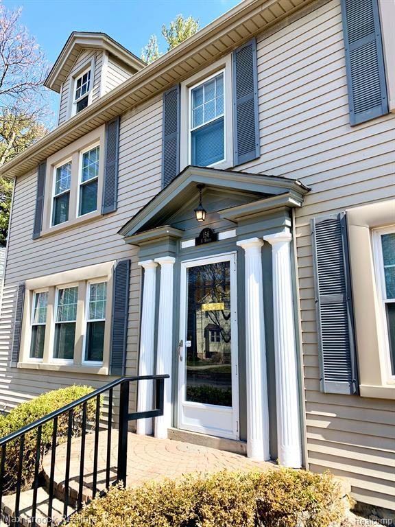 Building Photo - 156 N Worth St