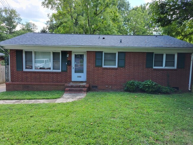 Primary Photo - 2900 Hilliard Dr