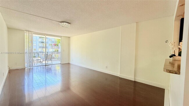 Building Photo - 1465 NE 123rd St