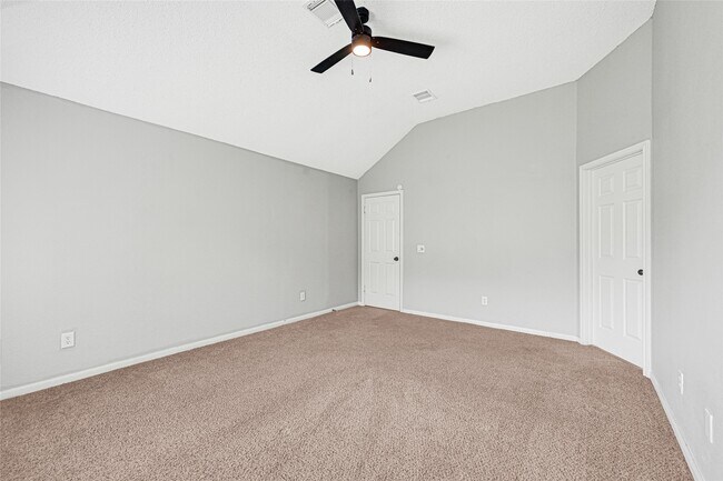 Building Photo - 3906 Greenwood Dr