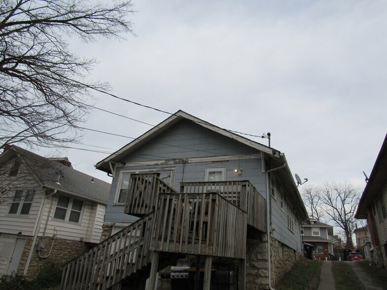 Building Photo - 5004 Euclid Ave