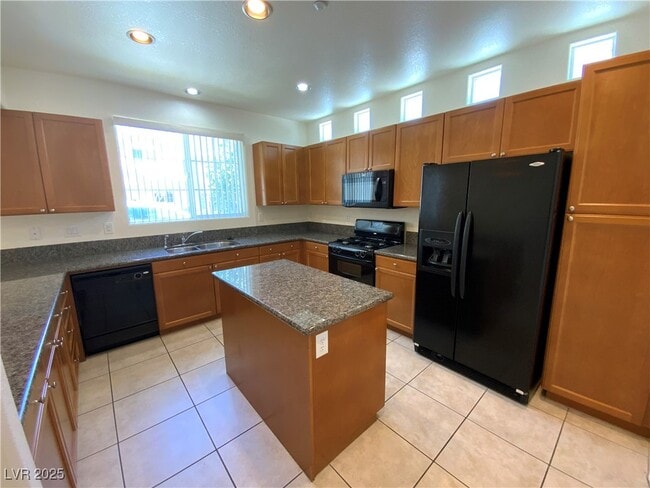 Building Photo - 7609 Vanity Ct