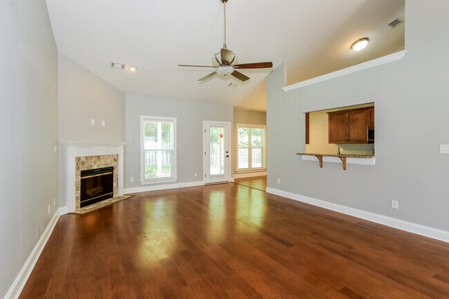 Building Photo - Spacious 4-Bedroom Home in Grovetown, GA