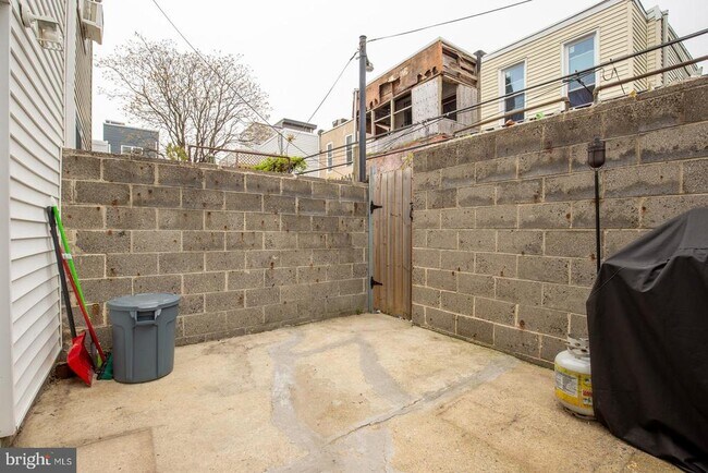 Building Photo - 2322 Wilder St