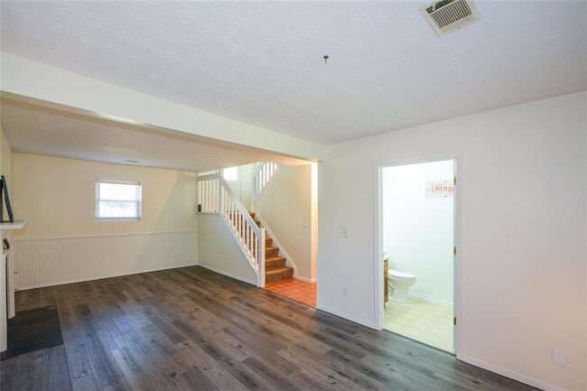 Building Photo - 115 Arborfield Way