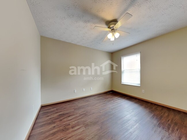 Building Photo - 1302 Shannon Ln