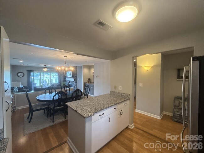 Building Photo - 9817 Emerald Point Dr