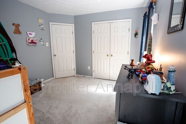 Building Photo - 2807 Chapman Ct
