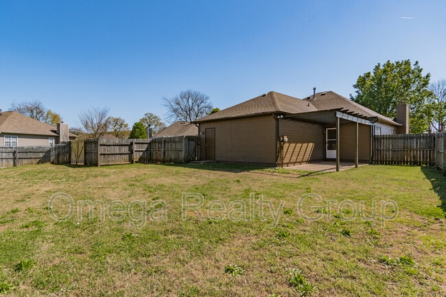 Building Photo - 118 Cedar Bend Dr