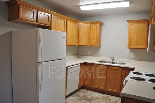 Building Photo - 1430 Westbury Way