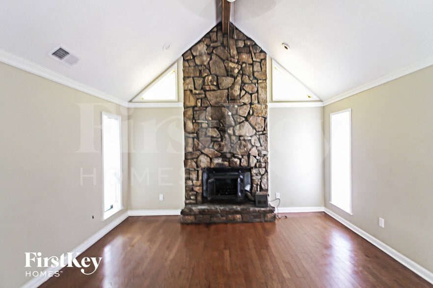 Building Photo - 5979 Rosewind Cir W