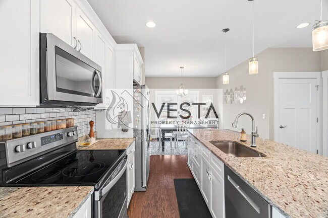 Building Photo - 4 Lola Lilly Pl