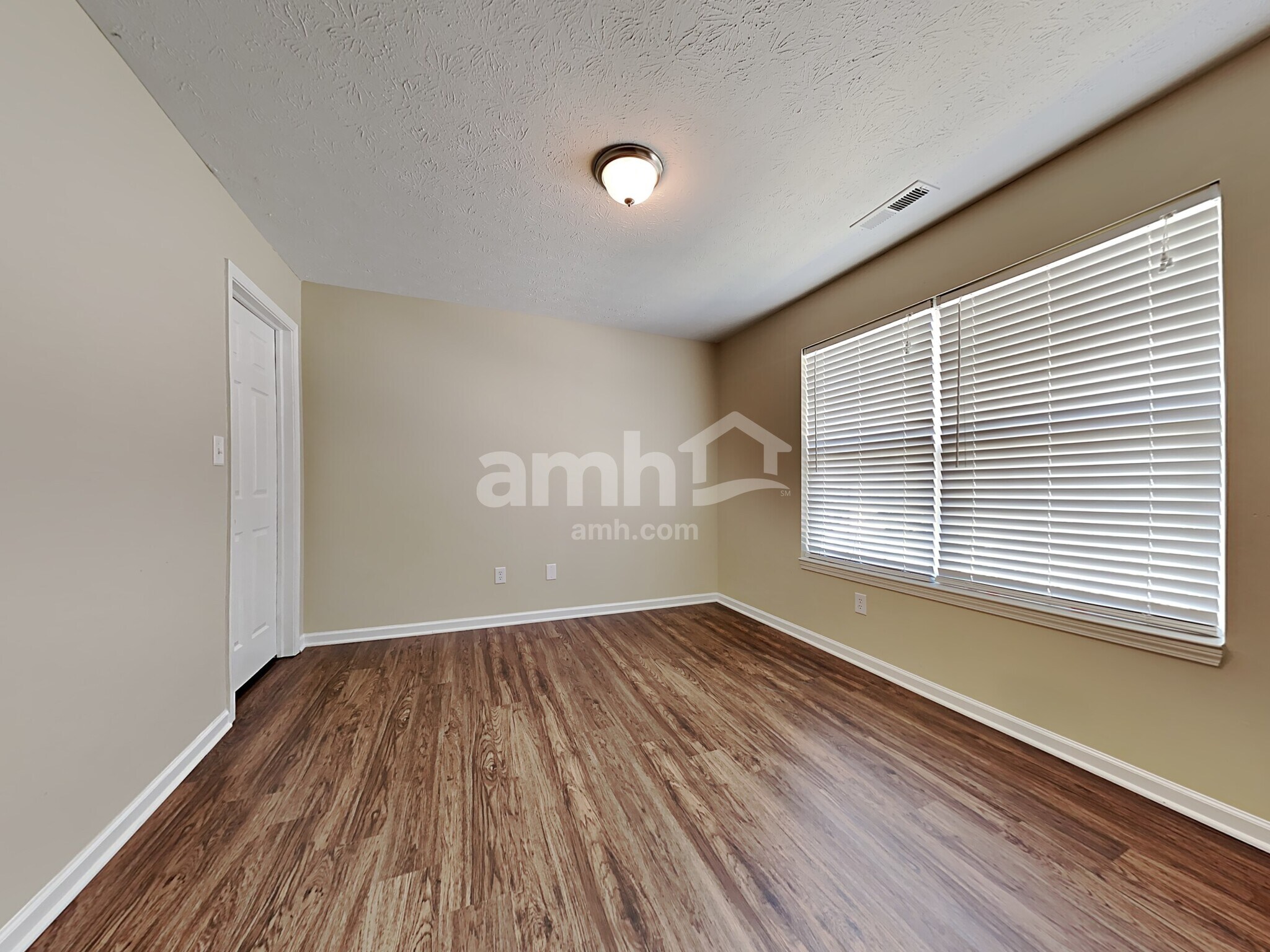 Building Photo - 5805 W Deerview Bend