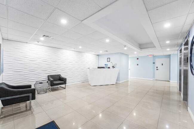 Building Photo - 1600 S Ocean Dr