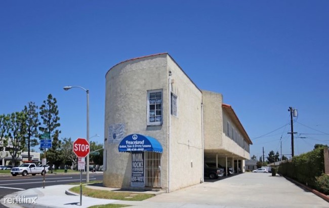 Building Photo - 1 br, 1 bath Apartment - 23706 Crenshaw Blvd
