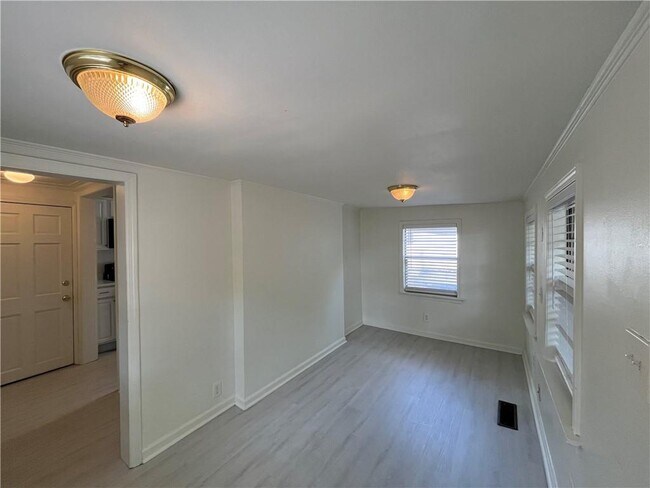 Building Photo - 1603 Tallulah St NW