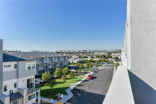 Building Photo - 1418 S Urbana St