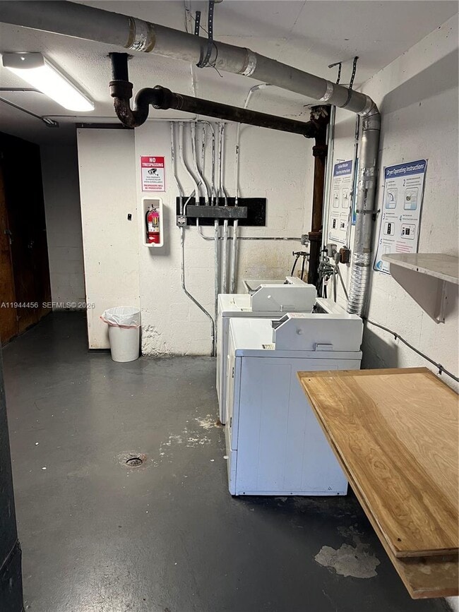 Building Photo - 1515 NE 125th Terrace