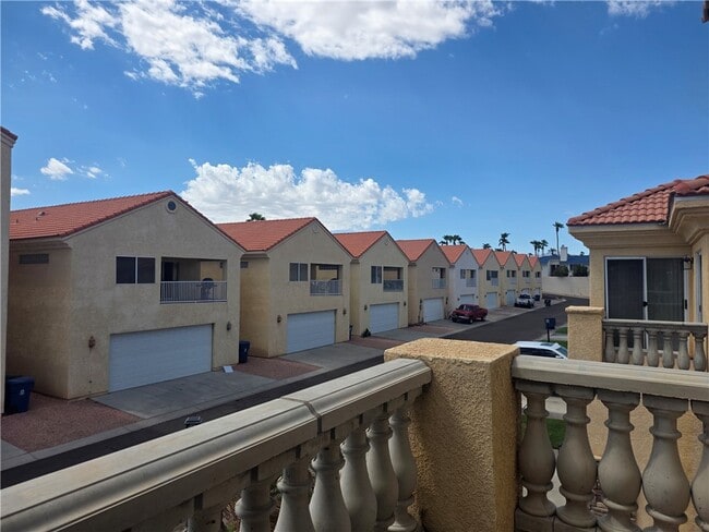 Building Photo - 1825 E Shore Villas Dr