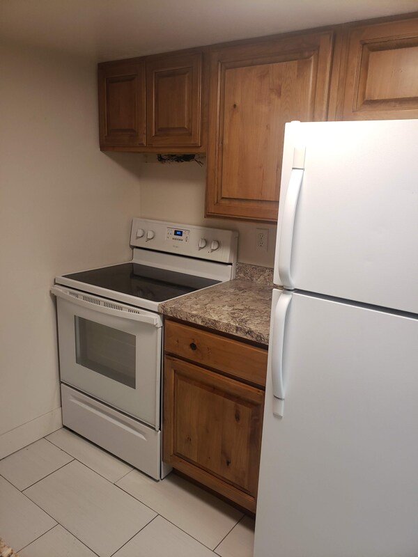 Building Photo - 170 W Foxbridge Dr