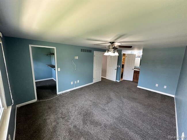 Building Photo - 20828 W Glen Haven Cir
