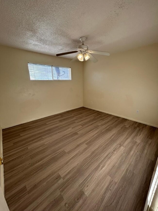 Building Photo - 1857 E University Dr