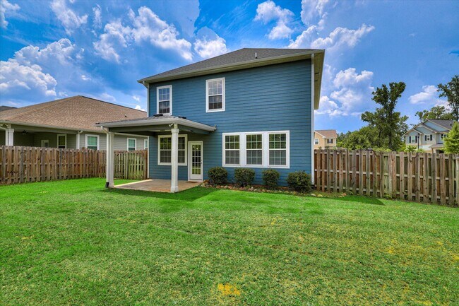 Building Photo - 445 Longmeadow Dr