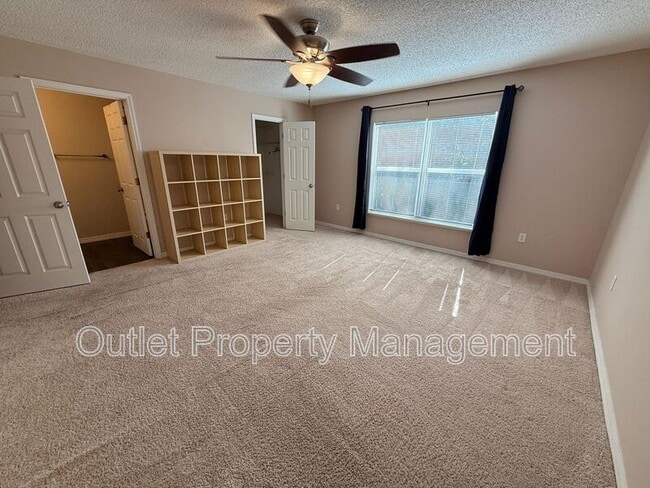 Building Photo - 1437 Dandelion Dr