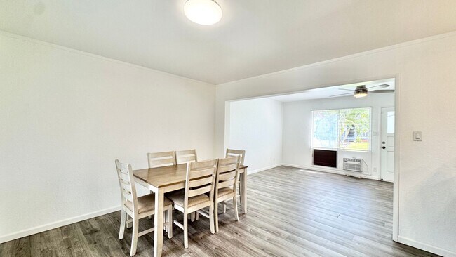 Building Photo - 98-801 B Noelani St Apt 83