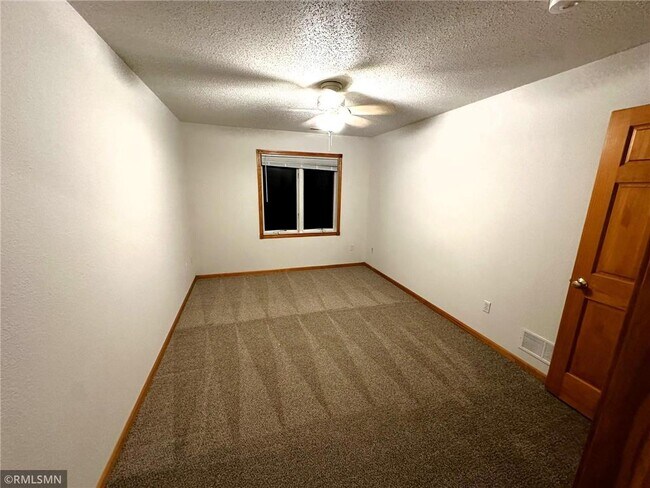 Building Photo - 1285 Pinewood Trail