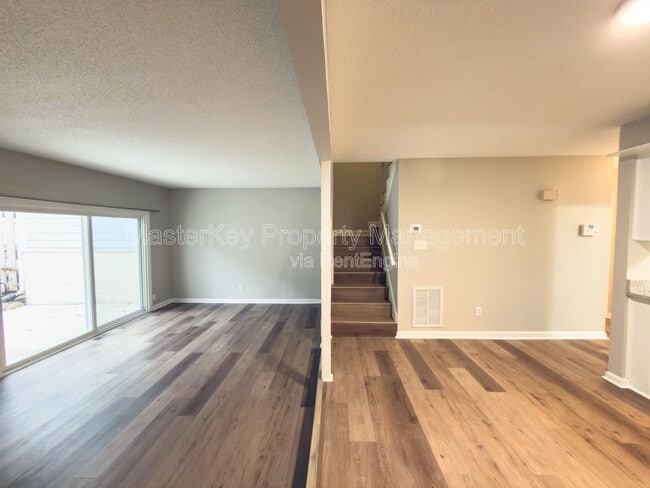 Building Photo - 5865 Branchwood Rd