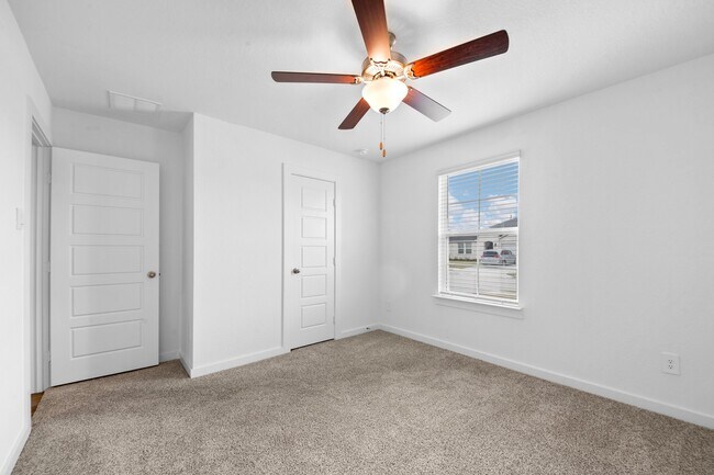 Building Photo - 1115 Sommerville Dr
