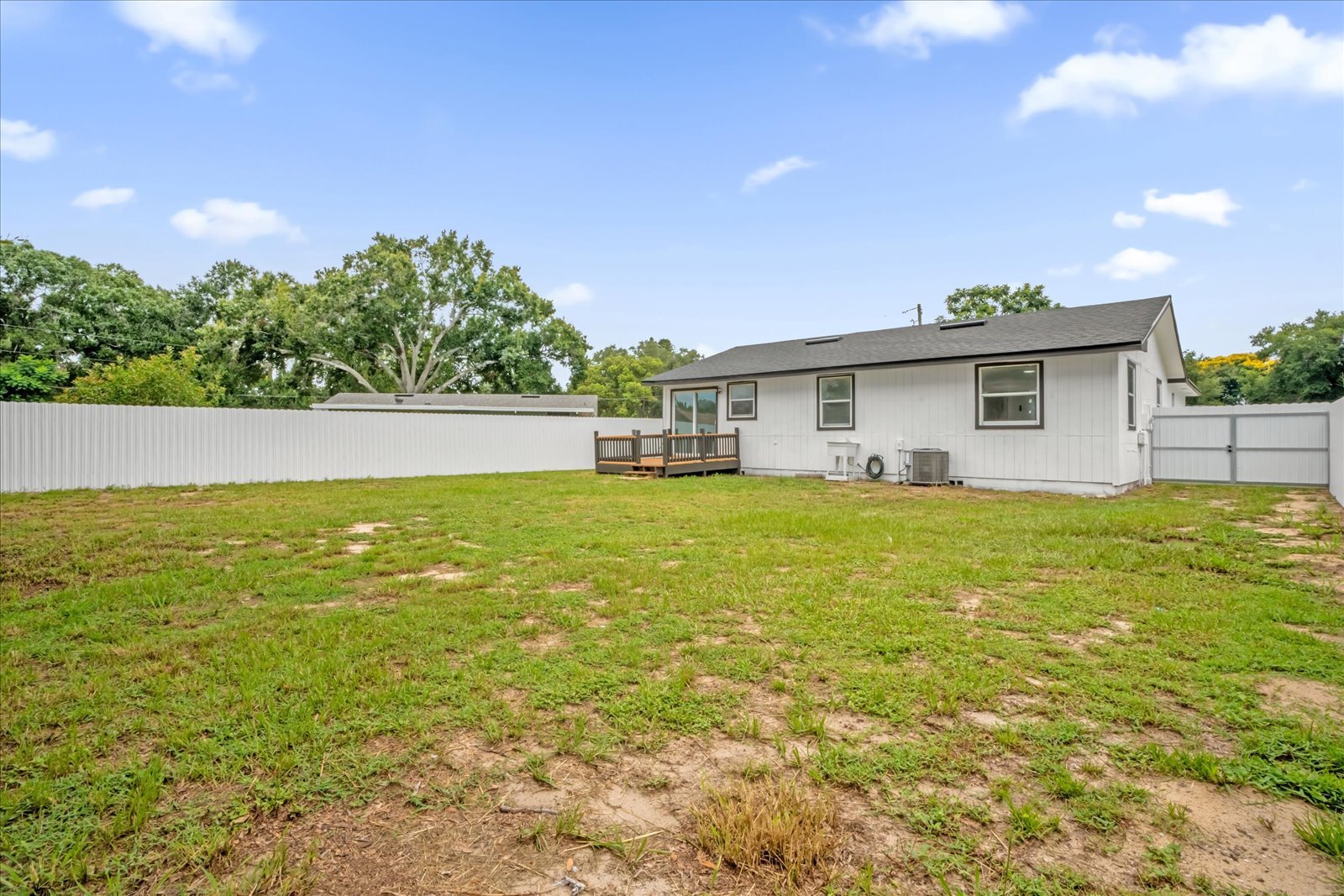 Building Photo - 1730 Avenue C NE