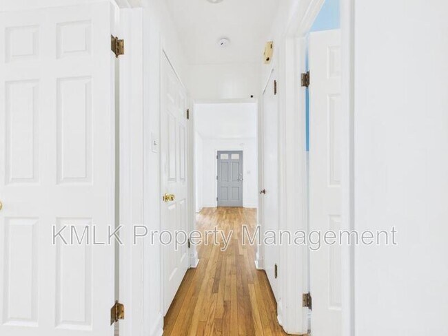 Building Photo - 1263 Atwood Ave