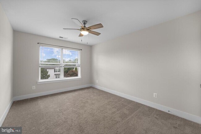 Building Photo - 5707 Lowell St