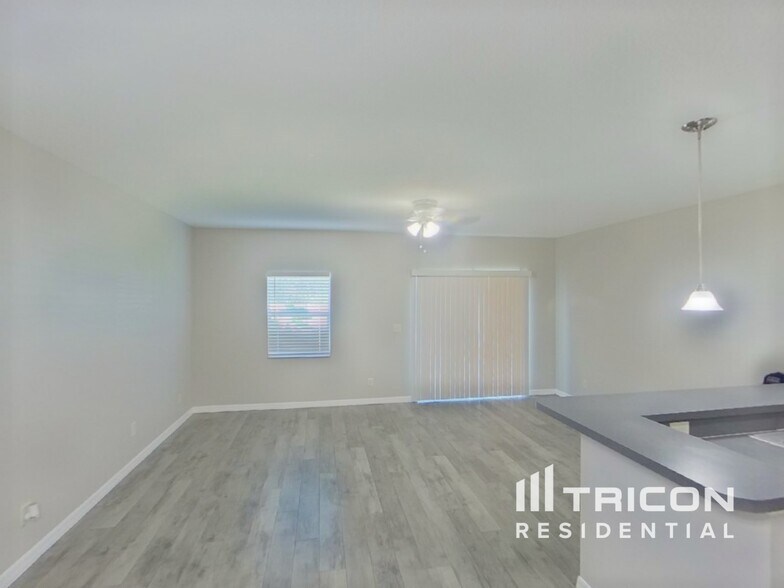 Building Photo - 4125 11th St E