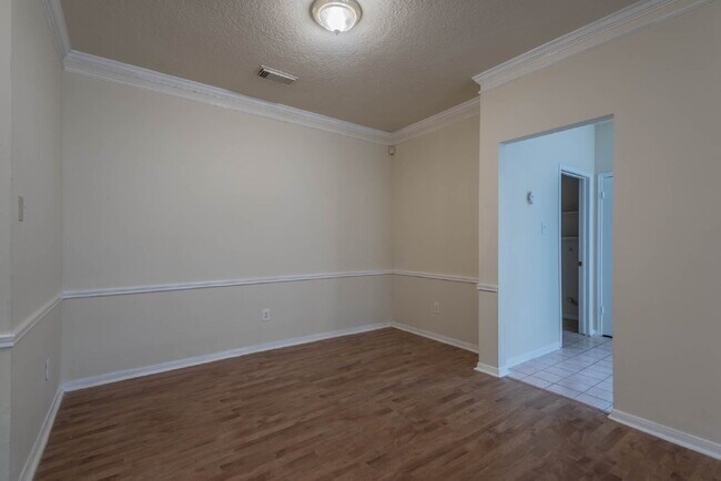 Building Photo - 17030 Macleish Dr