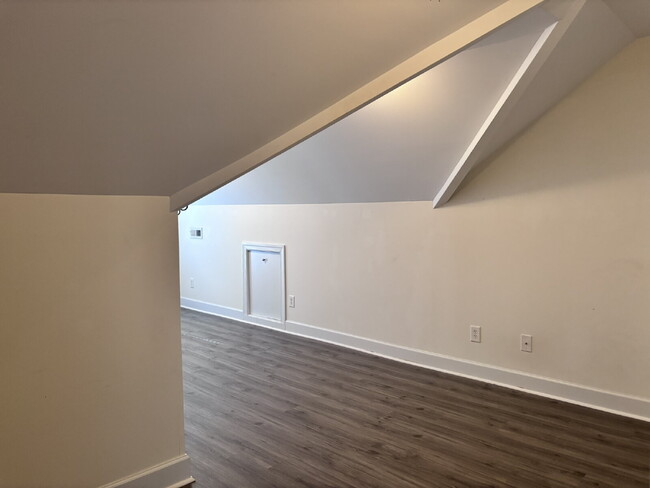 Building Photo - 30 Shellcross Ct